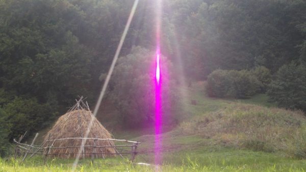 Tetraedru de Lumina - violet Raza